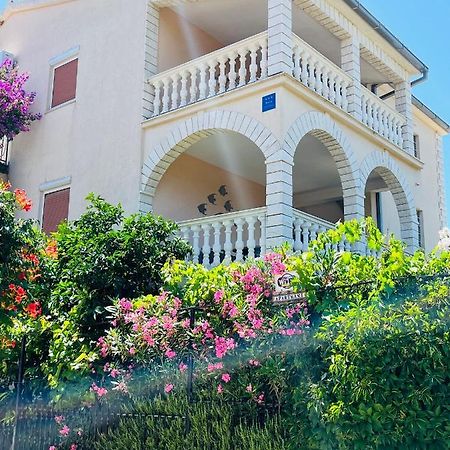 Apartmani Mate روغوزنيكا المظهر الخارجي الصورة