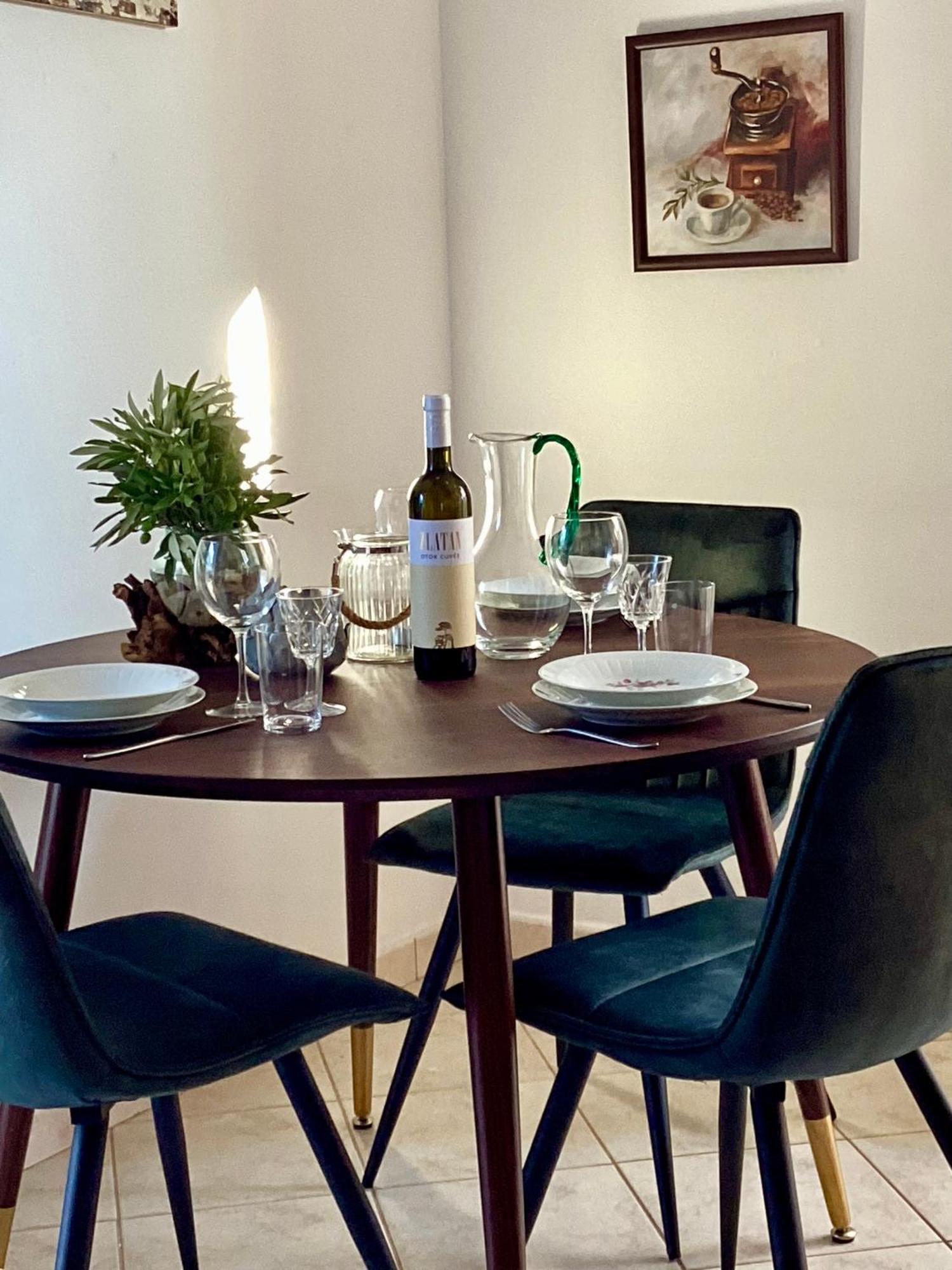 Apartmani Mate روغوزنيكا الغرفة الصورة